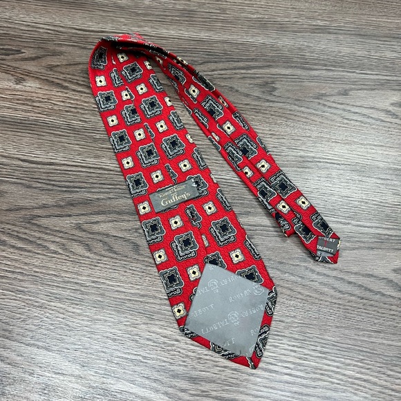 Robert Talbott Red w/ Grey Medallion Pattern Silk Tie - Picture 2 of 4